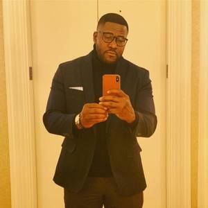 Meet your Posher, Dee